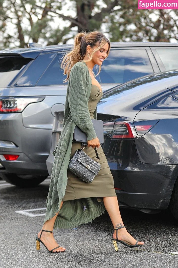 Chrishell Stause Onlyfans Photo Gallery 