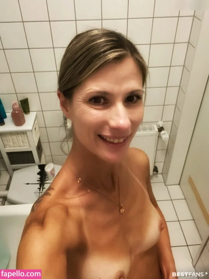 Melanie Schweiger Onlyfans Photo Gallery 