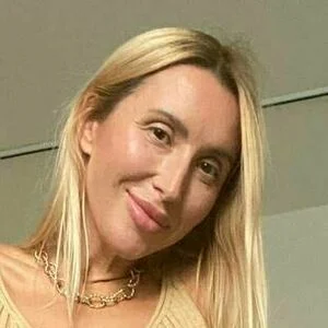 youryoga Onlyfans Photo Gallery 