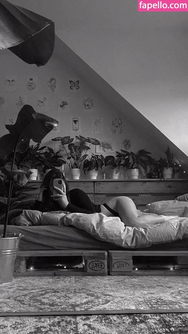 Leonie Busse Onlyfans Photo Gallery 