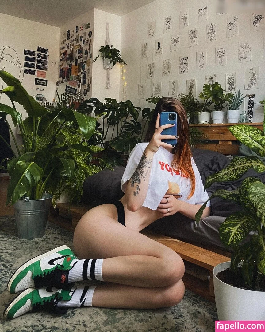 Leonie Busse Onlyfans Photo Gallery 