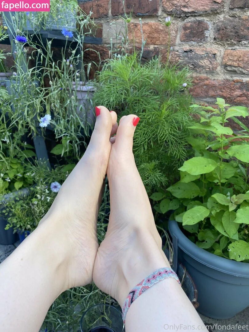 fondafeet Onlyfans Photo Gallery 