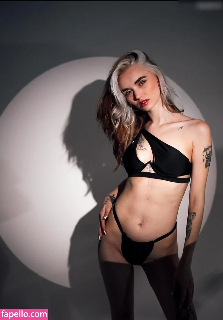 hswizzle Onlyfans Photo Gallery 