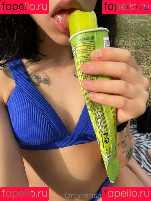 allyalden Onlyfans Photo Gallery 