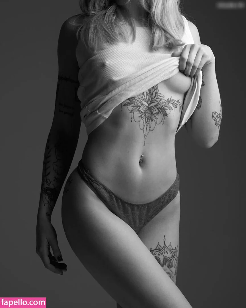 Lisaxptc Onlyfans Photo Gallery 