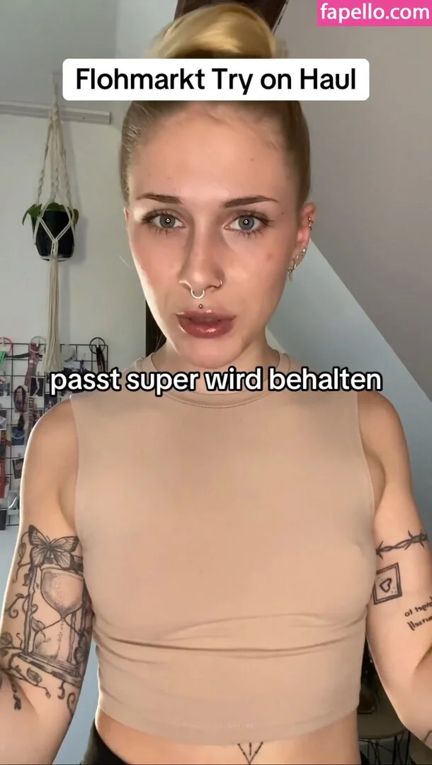 Lisaxptc Onlyfans Photo Gallery 