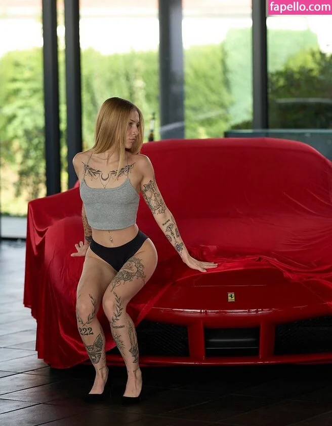 Lisaxptc Onlyfans Photo Gallery 