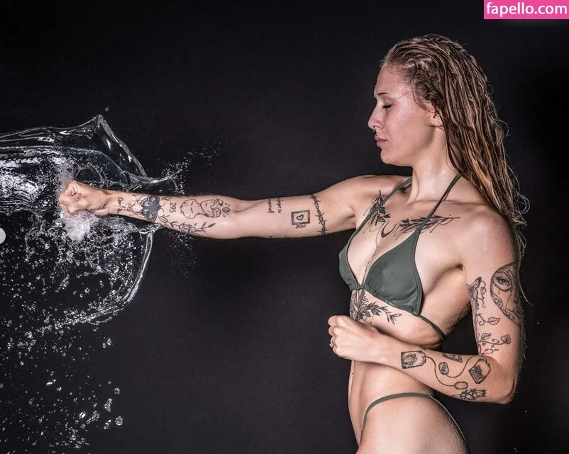 Lisaxptc Onlyfans Photo Gallery 