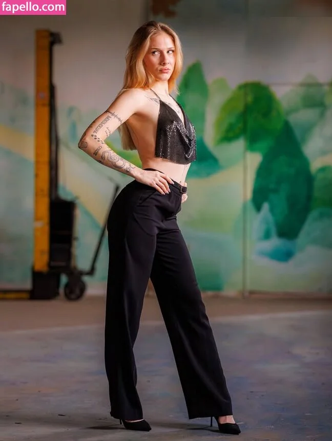 Lisaxptc Onlyfans Photo Gallery 