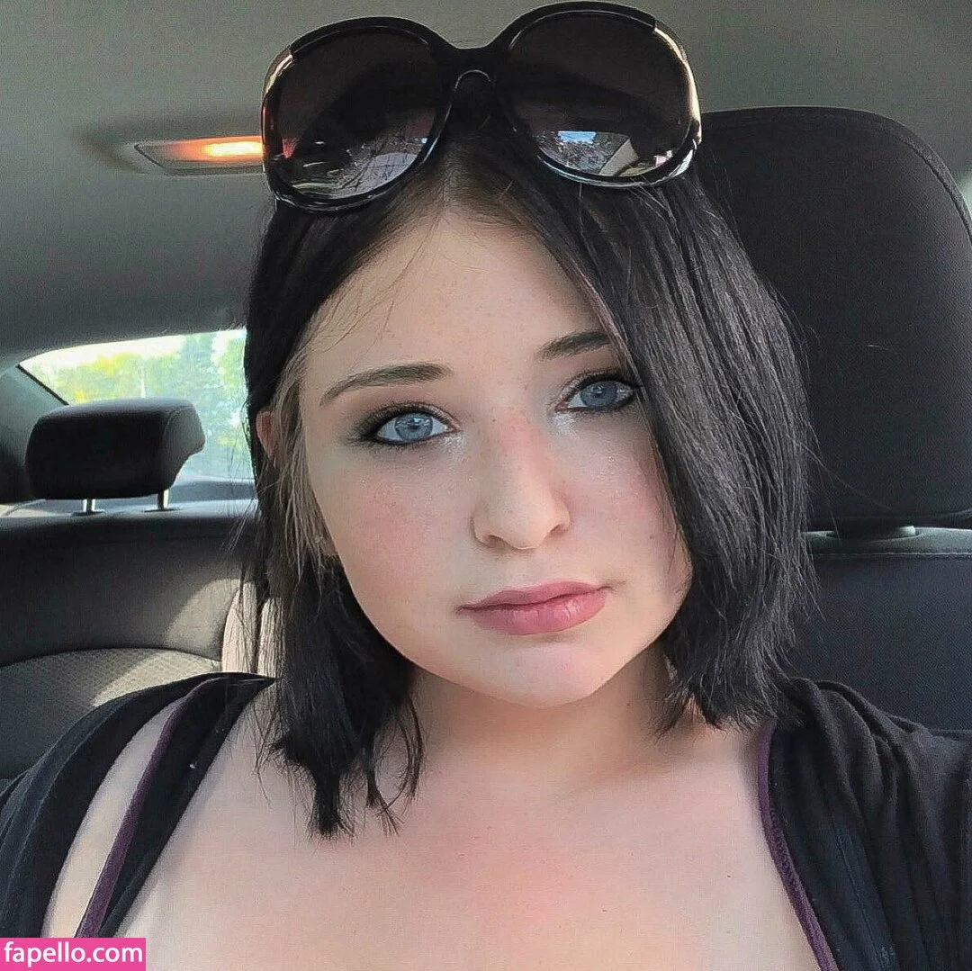 Emaliehall Onlyfans Photo Gallery 