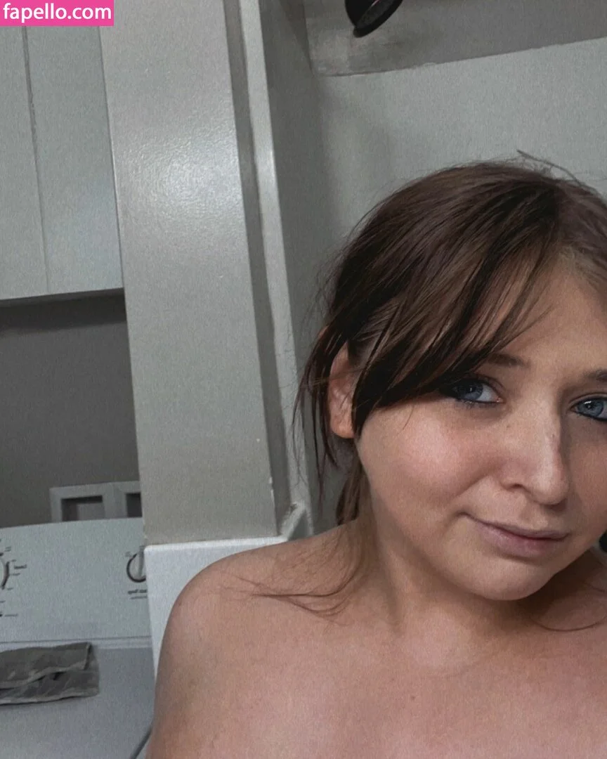 Emaliehall Onlyfans Photo Gallery 