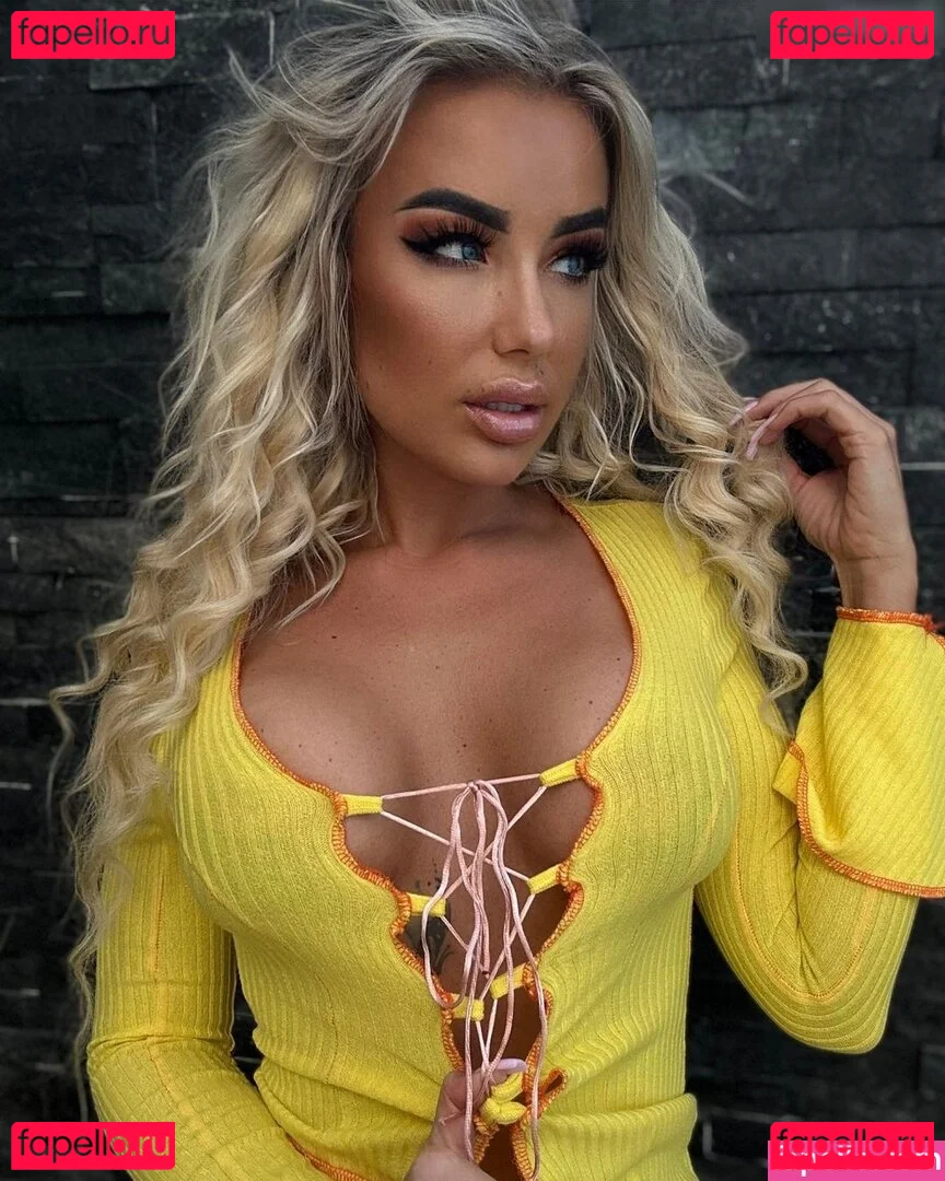 Lucy Sea Onlyfans Photo Gallery 