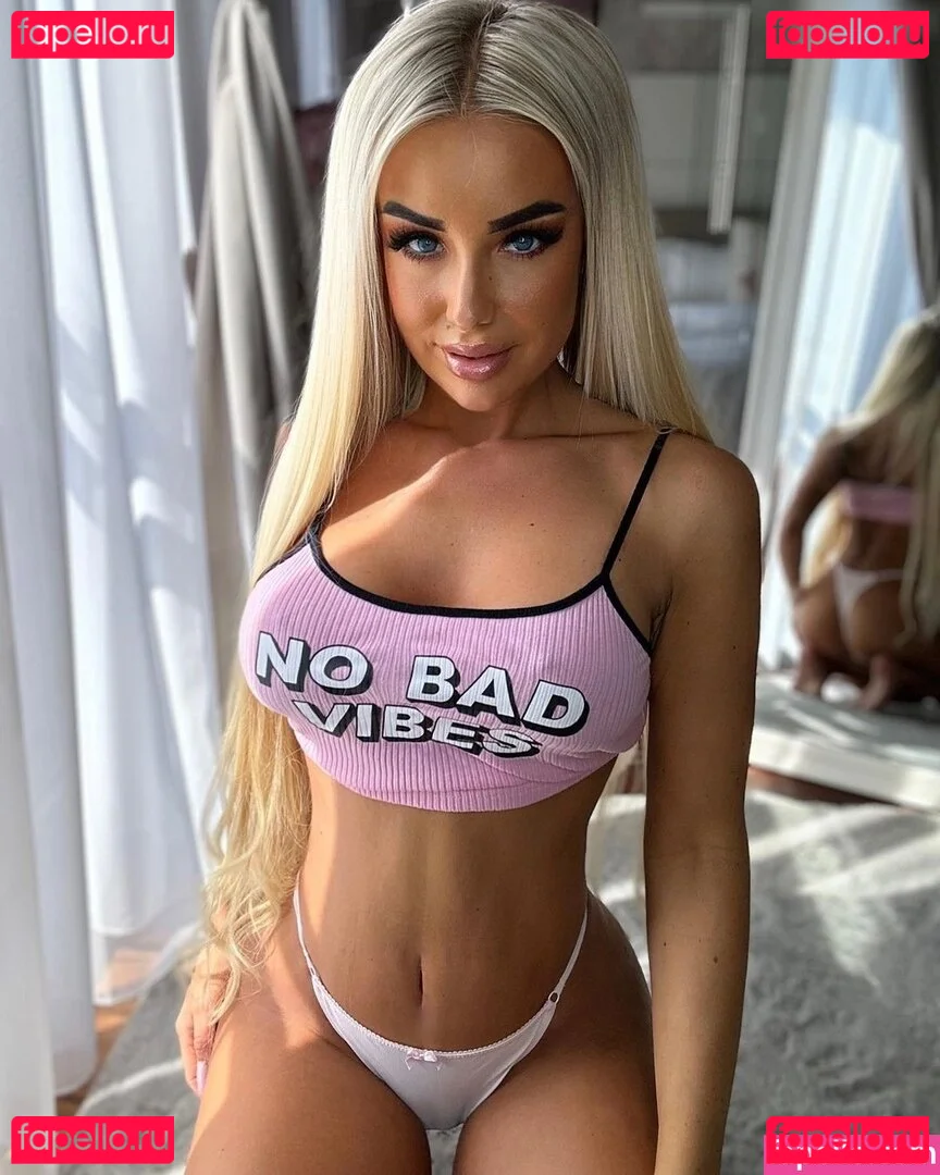 Lucy Sea Onlyfans Photo Gallery 