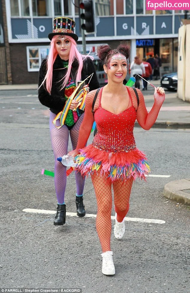 Hayley Tamaddon Onlyfans Photo Gallery 