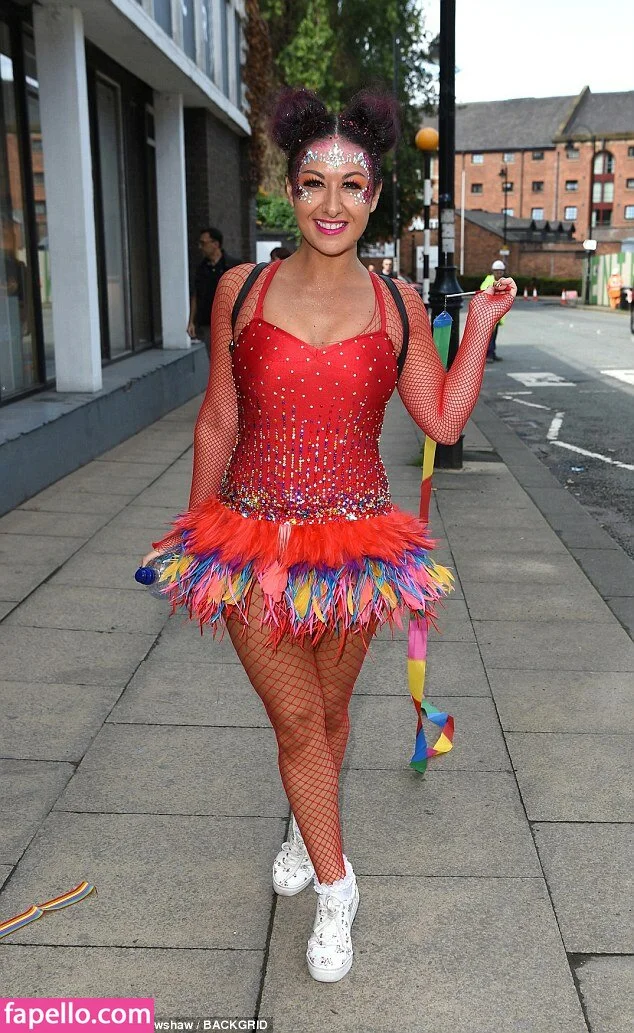 Hayley Tamaddon Onlyfans Photo Gallery 