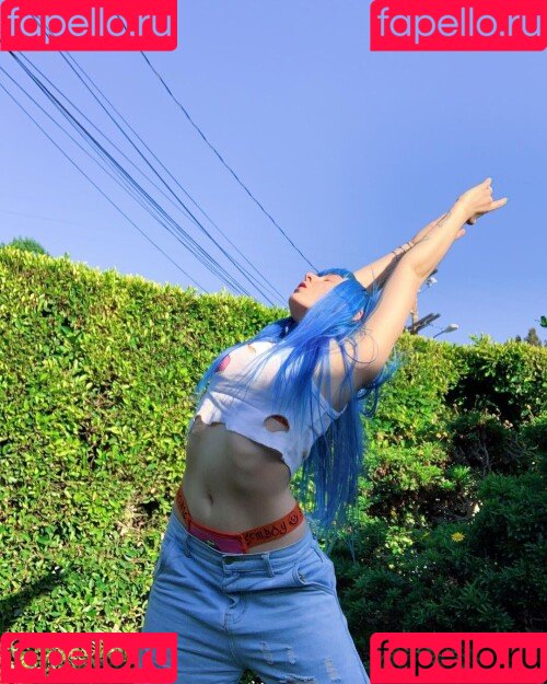 Ashnikko Onlyfans Photo Gallery 