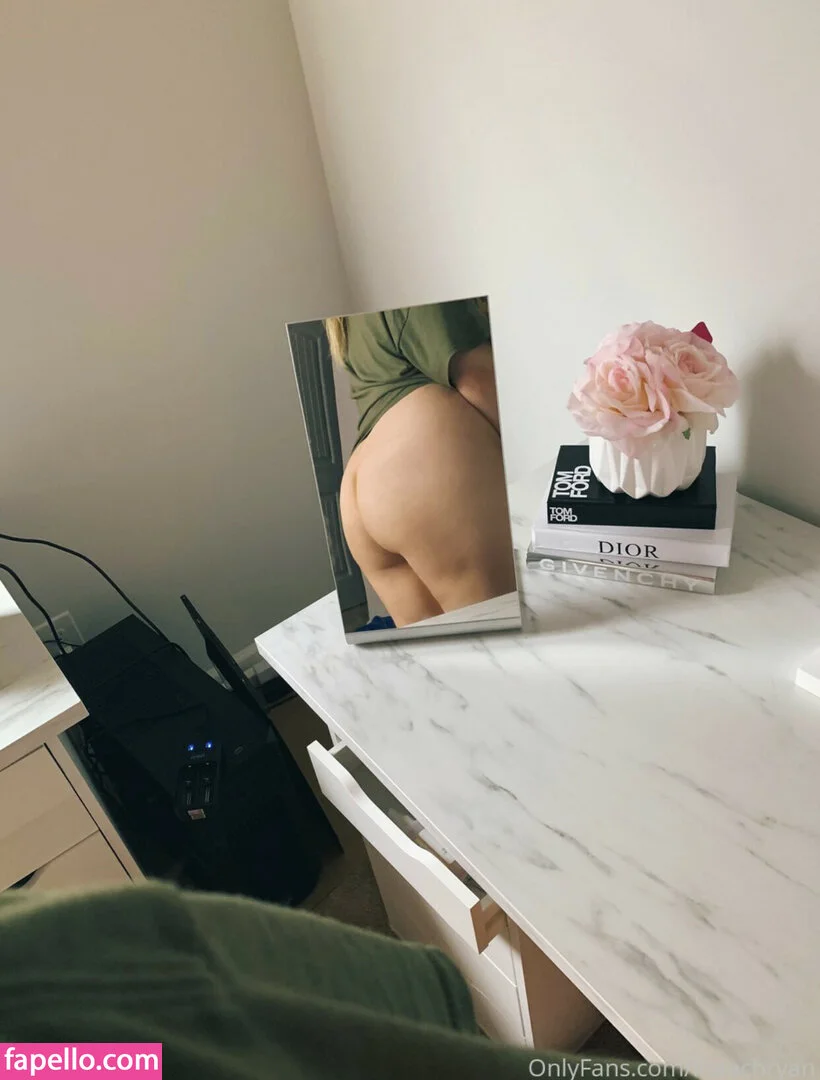 RachRyan Onlyfans Photo Gallery 