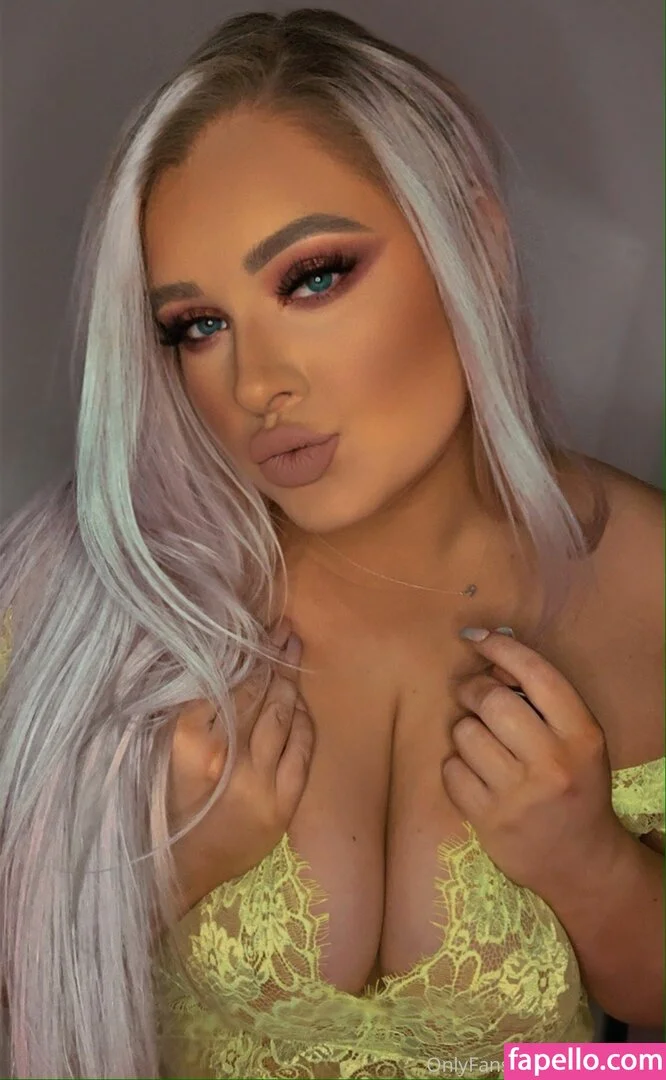 RachRyan Onlyfans Photo Gallery 