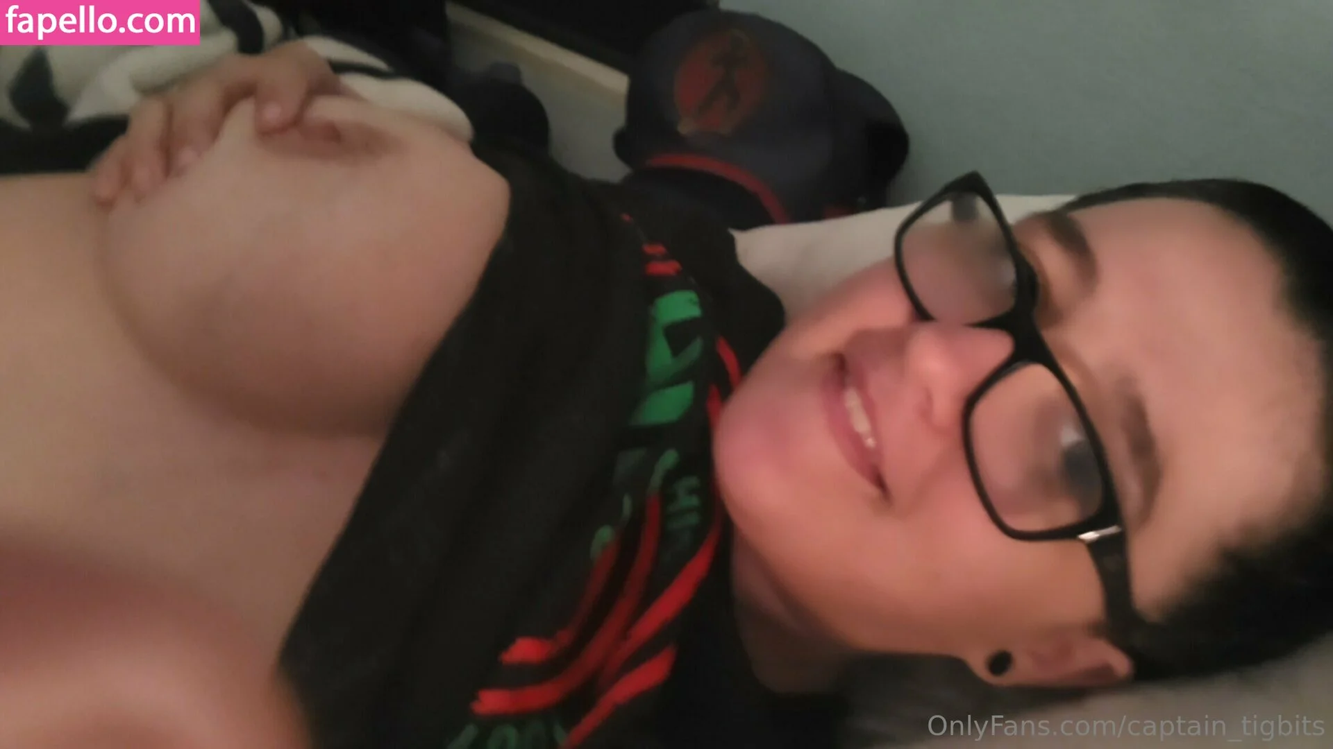 Captain TigBits Onlyfans Photo Gallery 