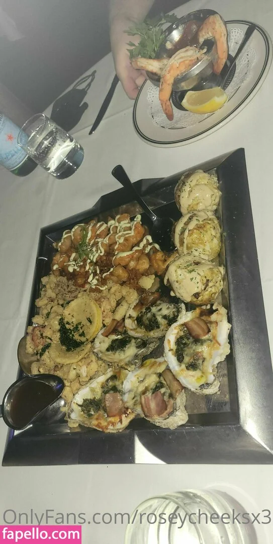 roseycheeksx3 Onlyfans Photo Gallery 