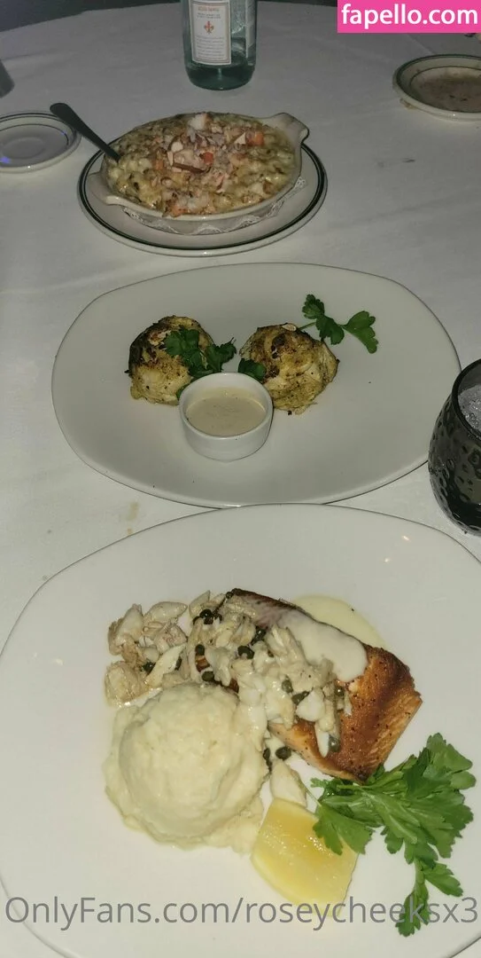 roseycheeksx3 Onlyfans Photo Gallery 