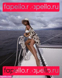 Shay Mitchell Onlyfans Photo Gallery 