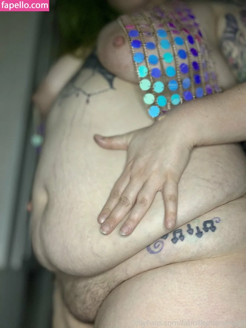 fatmilkymomma69 Onlyfans Photo Gallery 