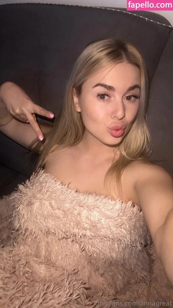 annagreat Onlyfans Photo Gallery 