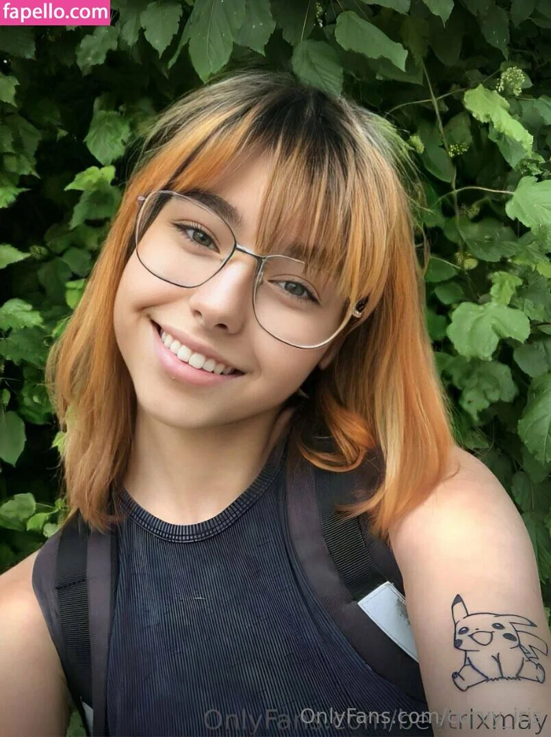 curvy_iris Onlyfans Photo Gallery 