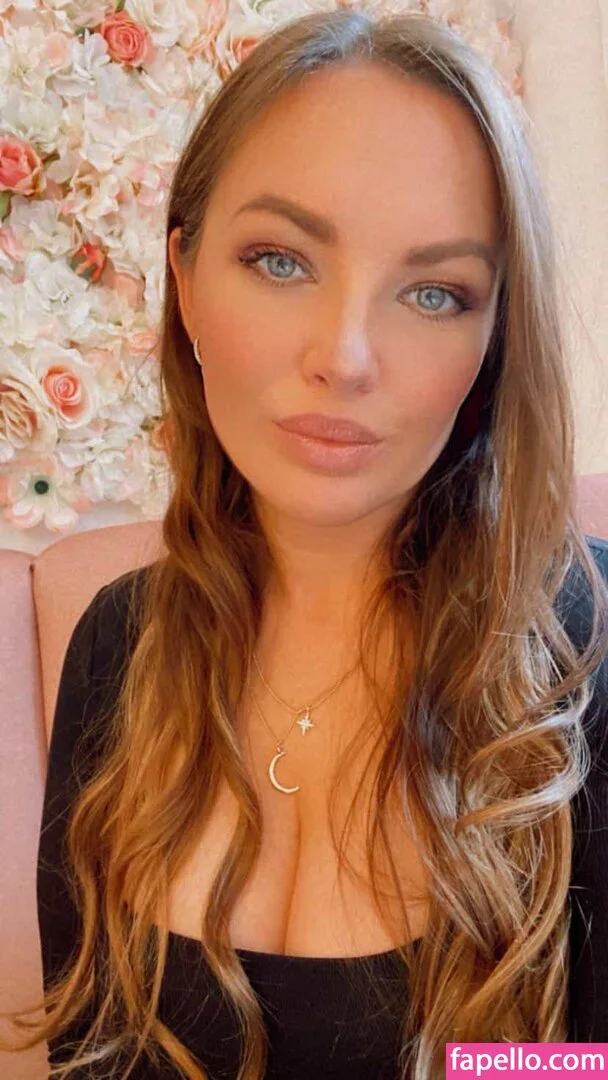 jennynextdoorgirl Onlyfans Photo Gallery 