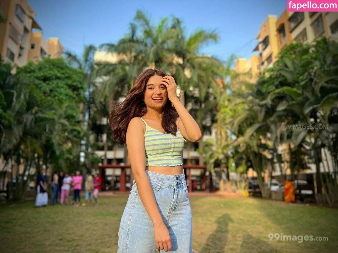 Bhavika Sharma Onlyfans Photo Gallery 