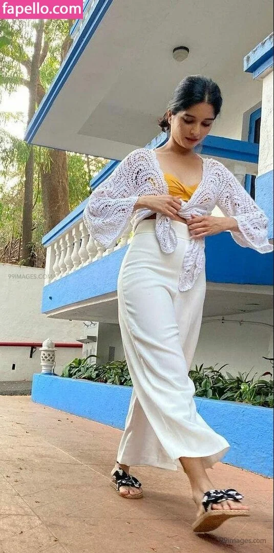 Bhavika Sharma Onlyfans Photo Gallery 