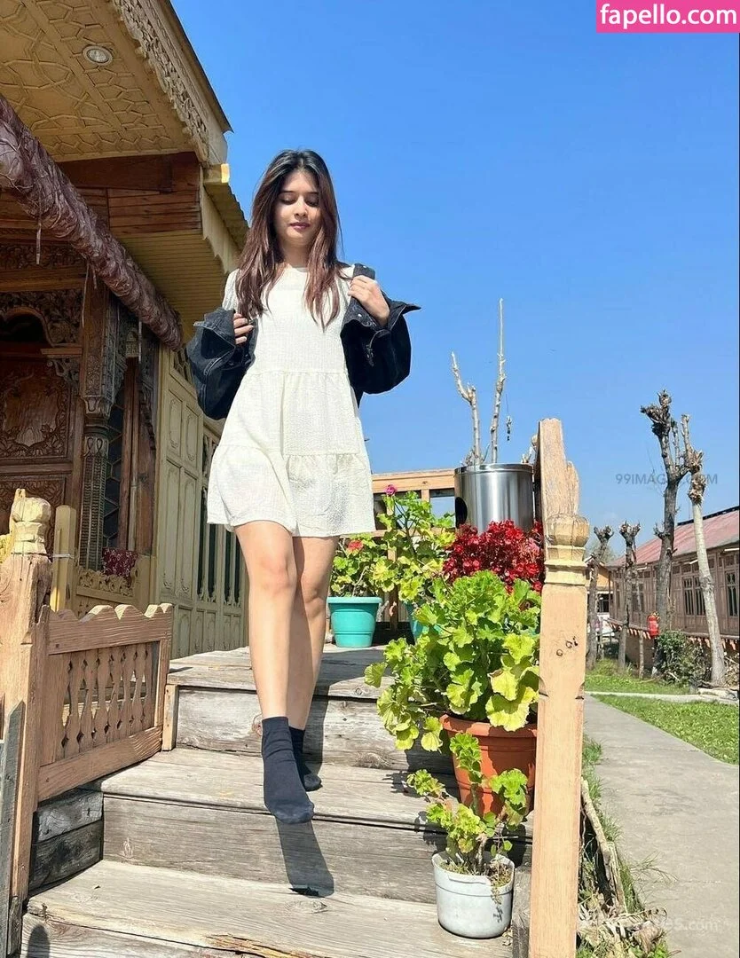 Bhavika Sharma Onlyfans Photo Gallery 