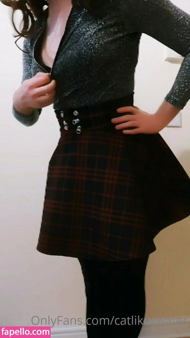 CatLikesWater Onlyfans Photo Gallery 