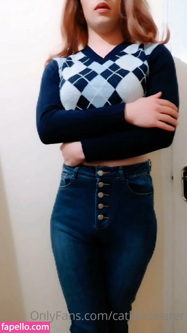 CatLikesWater Onlyfans Photo Gallery 