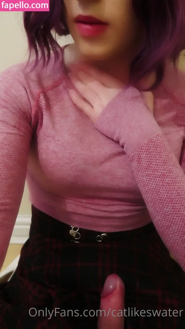 CatLikesWater Onlyfans Photo Gallery 