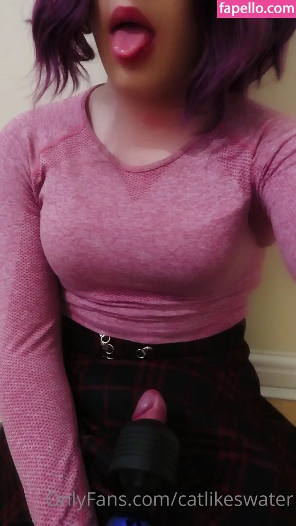 CatLikesWater Onlyfans Photo Gallery 