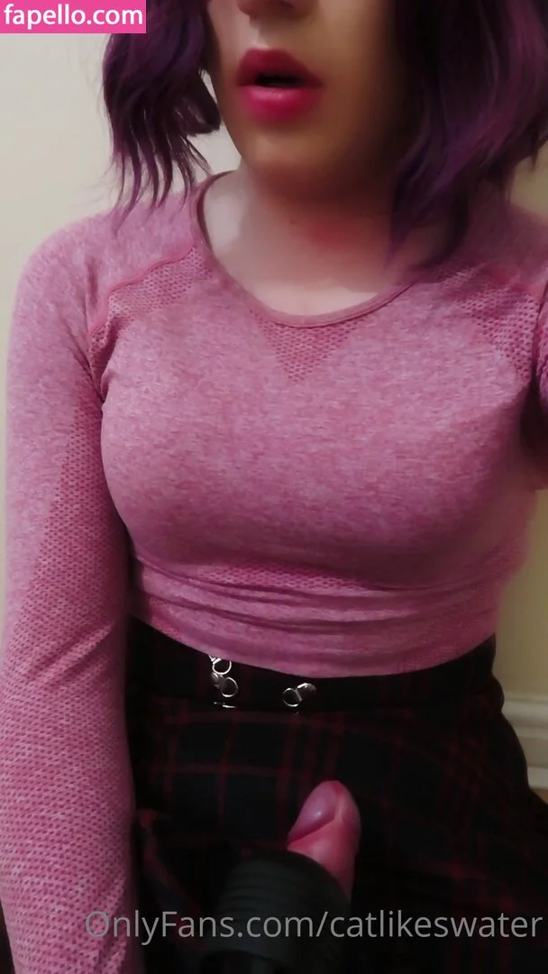 CatLikesWater Onlyfans Photo Gallery 