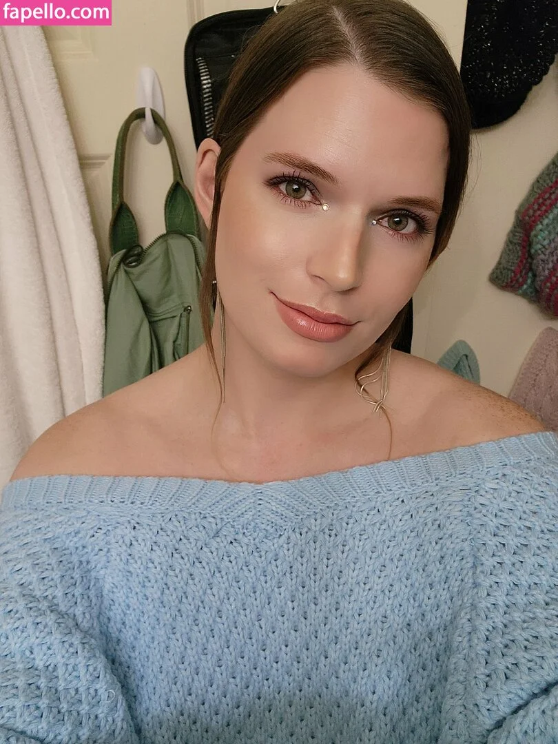 Hybrid Beauty Onlyfans Photo Gallery 