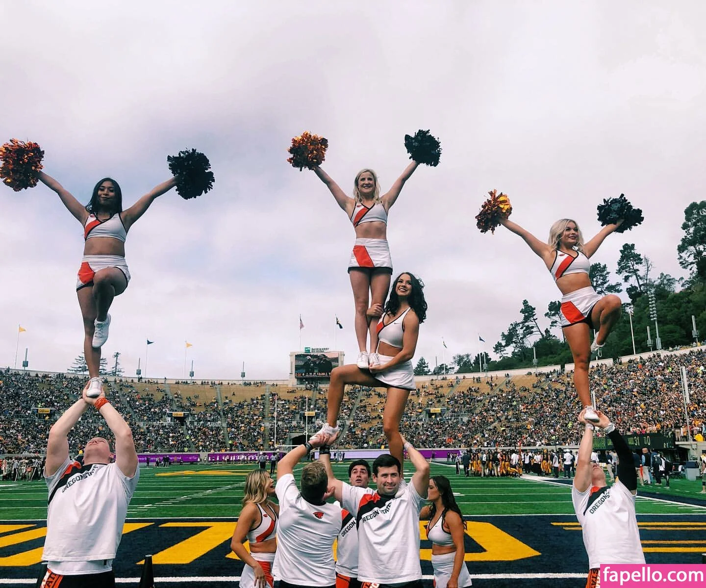 Taylor Johnson Cheer Onlyfans Photo Gallery 