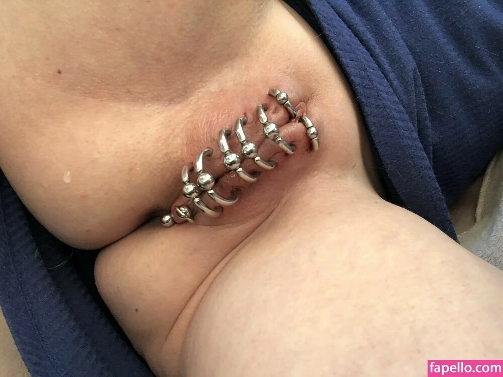 2iris Onlyfans Photo Gallery 