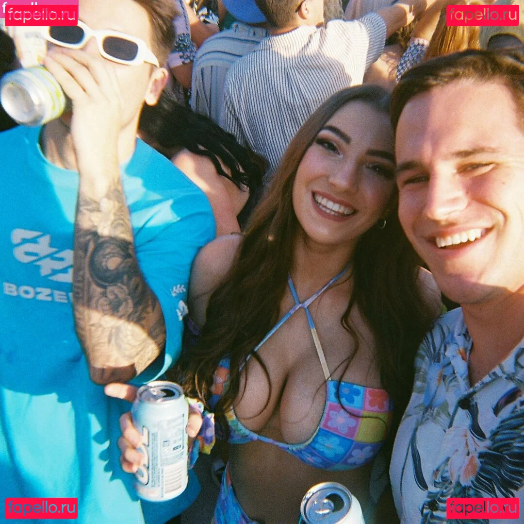 moremolly Onlyfans Photo Gallery 