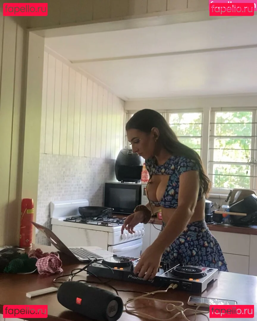 moremolly Onlyfans Photo Gallery 