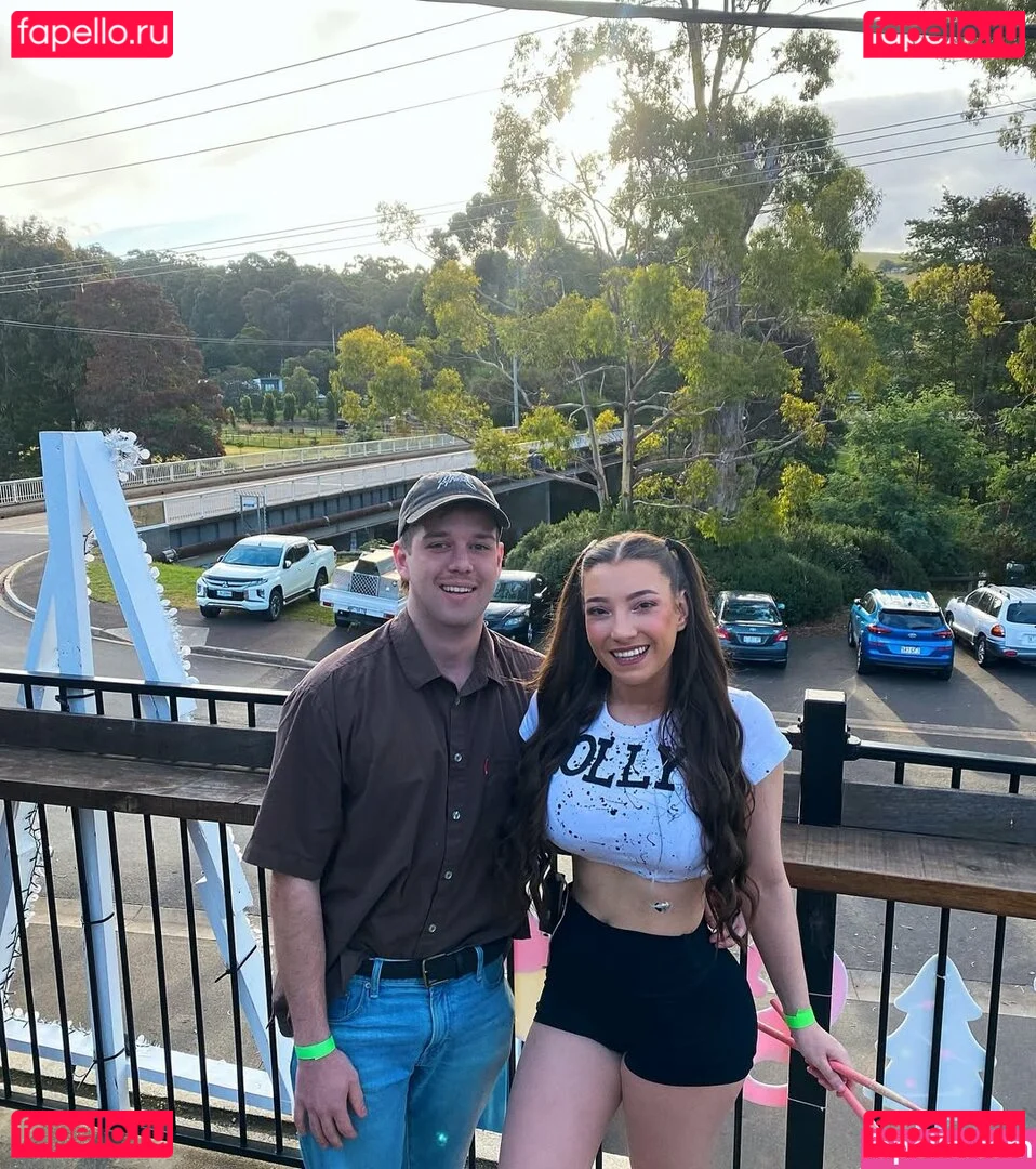 moremolly Onlyfans Photo Gallery 