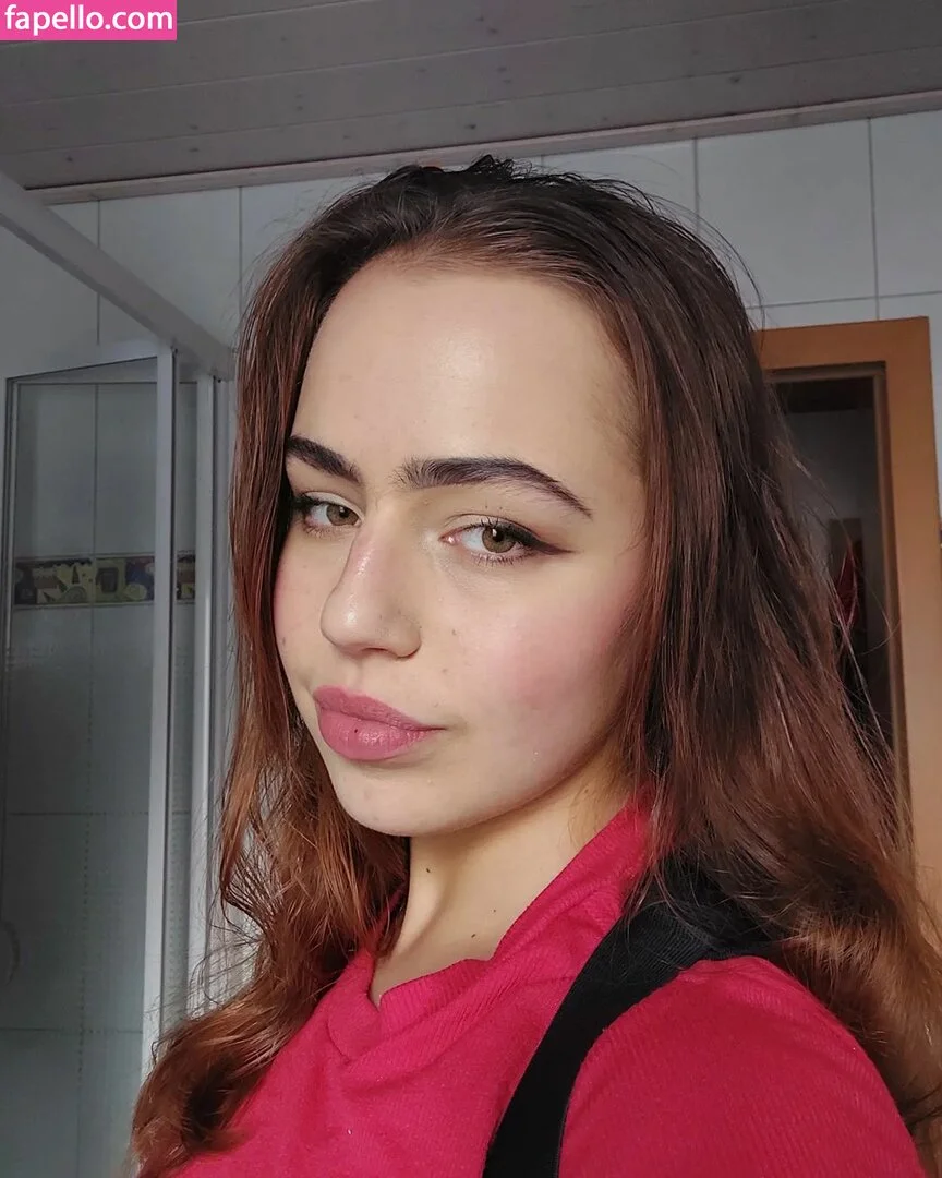 Lera Reyna Onlyfans Photo Gallery 