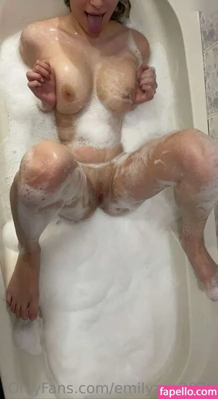 Emilyzoe2030 Onlyfans Photo Gallery 