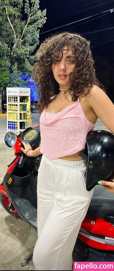 Mayan El Sayed Onlyfans Photo Gallery 