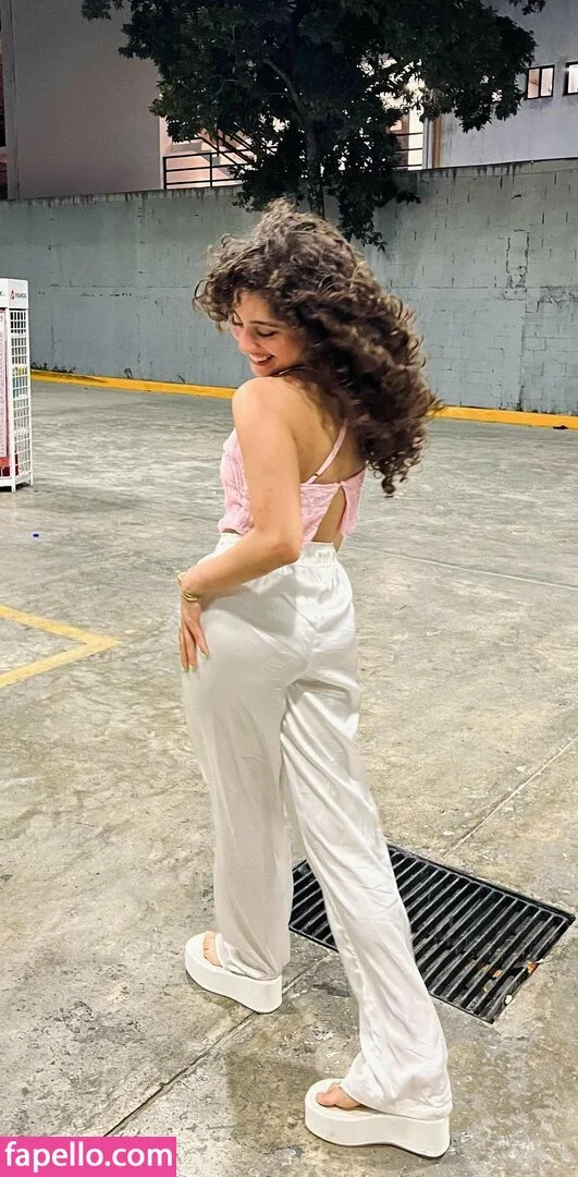 Mayan El Sayed Onlyfans Photo Gallery 