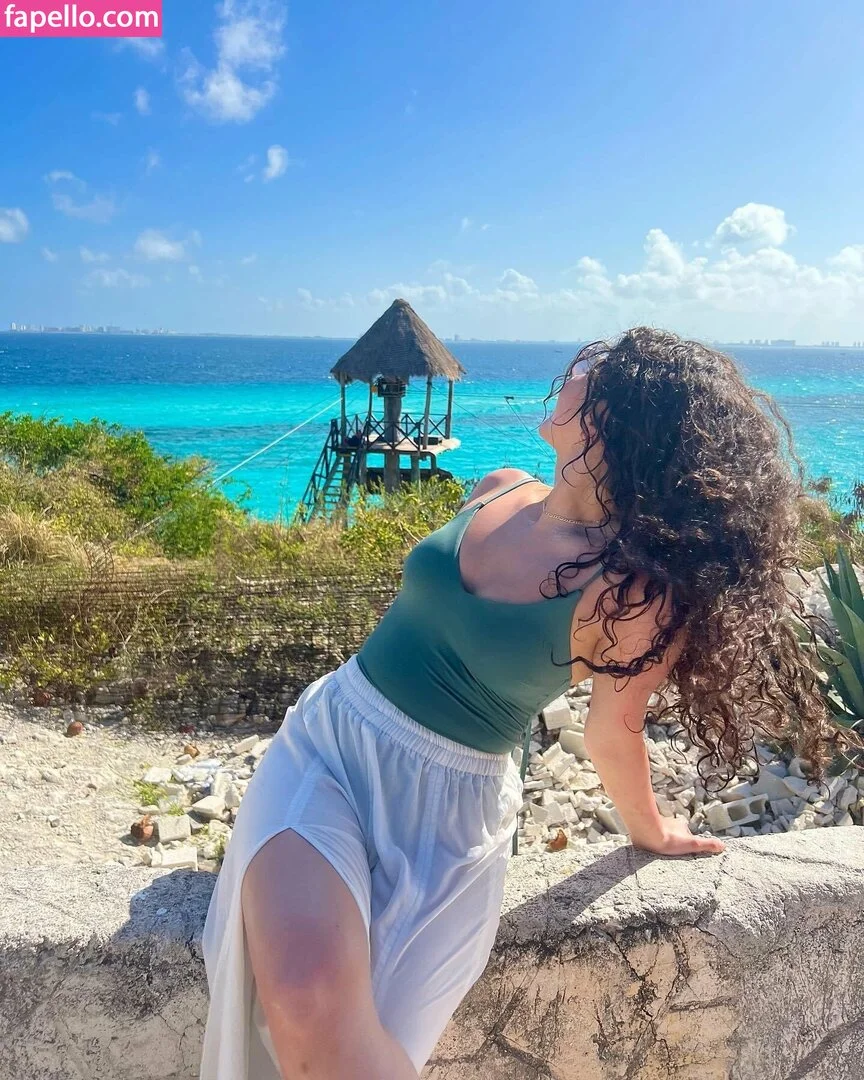 Mayan El Sayed Onlyfans Photo Gallery 