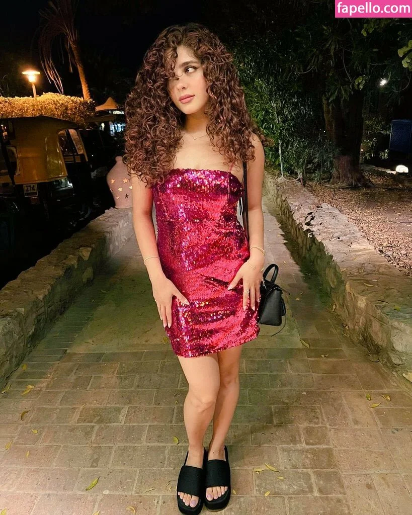 Mayan El Sayed Onlyfans Photo Gallery 